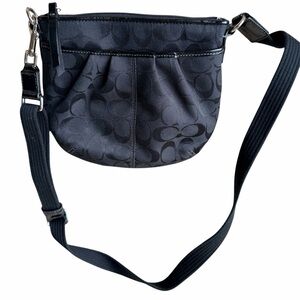 Vintage Y2K COACH Soho Pleated Swing pack Cross Body Purse Black CC Monogram